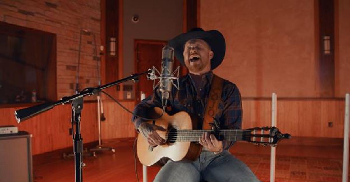 Cody Johnson Releases Breathtaking Version Of Reba Mcentire S Whoever S In New England Warner Music Nashville Official News